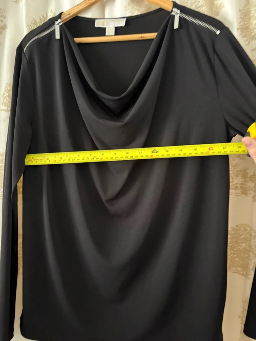 MICHAEL Michael Kors Black Cowl Neck Top with Shoulder Details -M - Picture 4 of 7